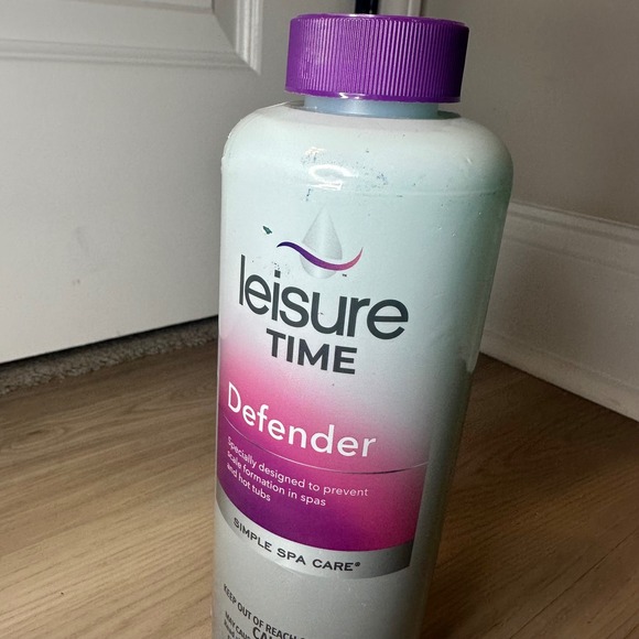 Leisure Time Other - Leisure Time Defender Spa Hot Tub Scale Preventer 32 fl oz Bottle D-B-Q421